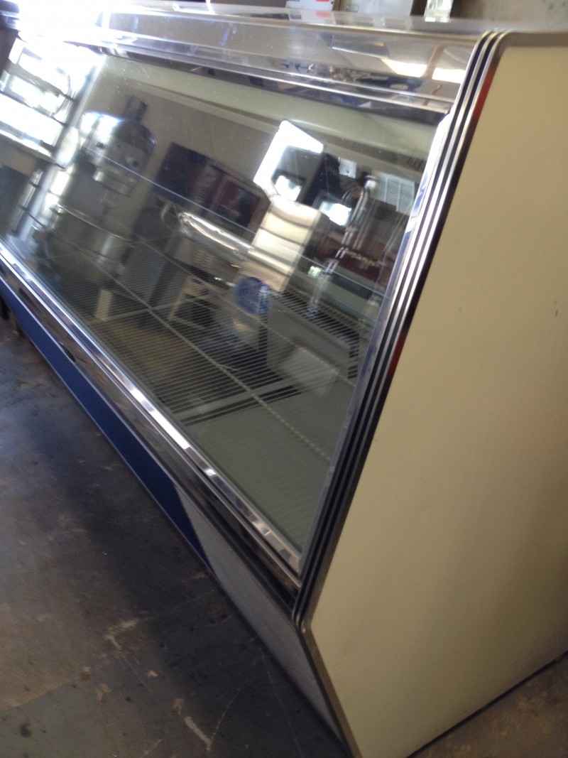 224 Deli Case 8ft